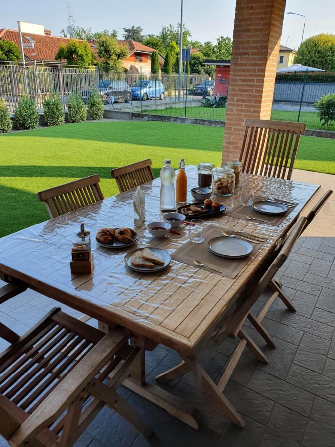 B&B Casa Sara Кассано-д'Адда Екстер'єр фото